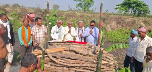 एमालेका सेल्टर दाता ठगा चौधरीको बङ्गरि नदीमा अन्त्येष्टि
